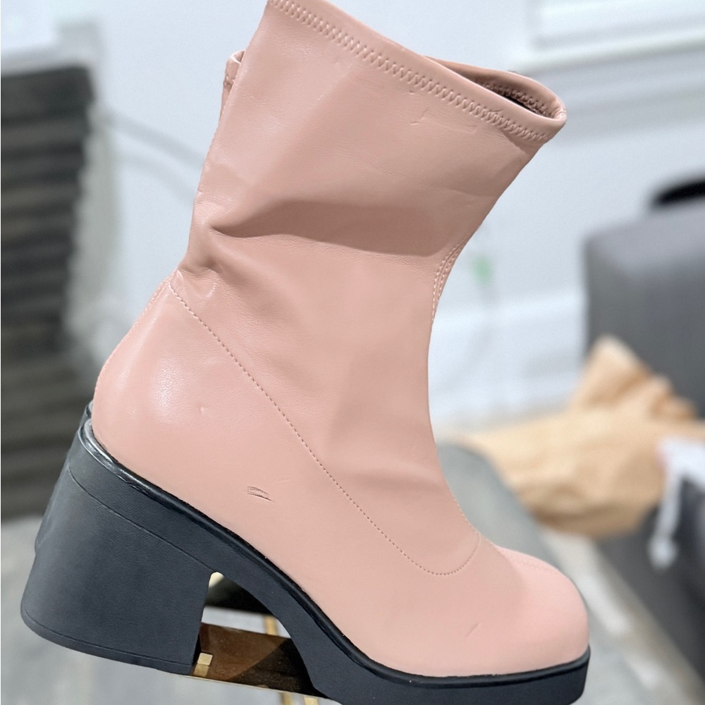 Stefannie Call To Spring In The Winter Boots